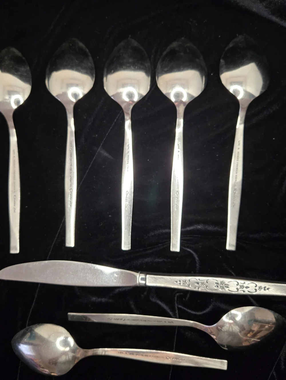 Oneida Wm A Rogers Premier Stainless SPANADA Flatware: 1 Dinner Knife 7 Spoons